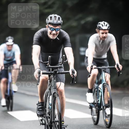 13.09.2026 - Stadtparktriathlon H.Heesch http://msf.ph/oto/10351952 13.09.2026 11:06:02 Radfahren 476, 559, 590, 605, 621, 686 meine-sportfotos.de