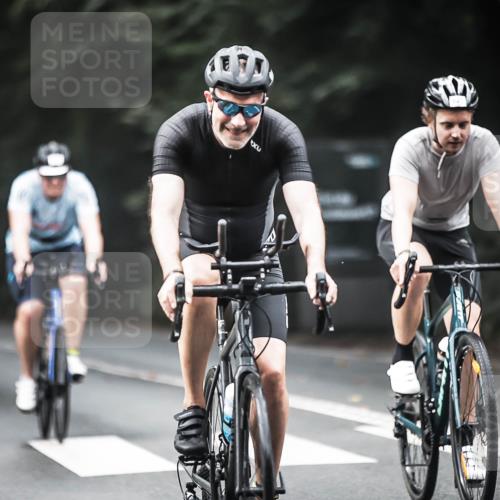 13.09.2026 - Stadtparktriathlon H.Heesch http://msf.ph/oto/10351958 13.09.2026 11:06:02 Radfahren 476, 559, 590, 605, 621, 686 meine-sportfotos.de
