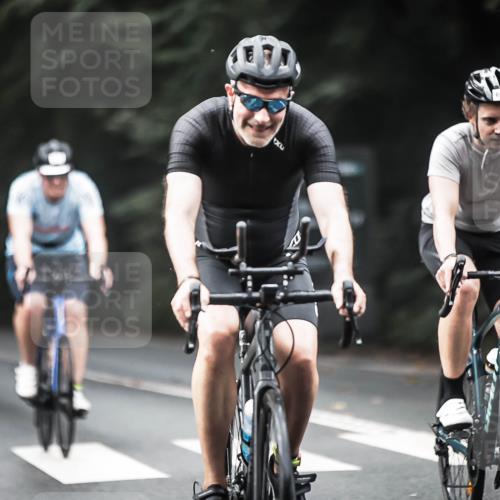 13.09.2026 - Stadtparktriathlon H.Heesch http://msf.ph/oto/10351961 13.09.2026 11:06:02 Radfahren 476, 559, 590, 605, 621, 686 meine-sportfotos.de
