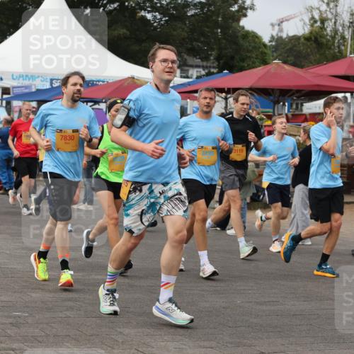 13.09.2026 - Kiel Lauf Andreas Tolksdorf http://msf.ph/oto/10351972 13.09.2026 09:56:18 Kiellinie 38, 6229, 1002, 7830, 38, 3119, 23830, 6020 meine-sportfotos.de