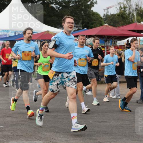 13.09.2026 - Kiel Lauf Andreas Tolksdorf http://msf.ph/oto/10351974 13.09.2026 09:56:18 Kiellinie 0229, 10022, 38, 7830, 1215, 3830, 3119, 6020 meine-sportfotos.de