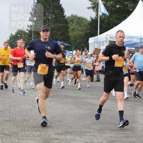 13.09.2026 - Kiel Lauf Andreas Tolksdorf http://msf.ph/oto/10351992 13.09.2026 09:56:19 Kiellinie 9867, 567, 338, 8304, 2942, 6225 meine-sportfotos.de