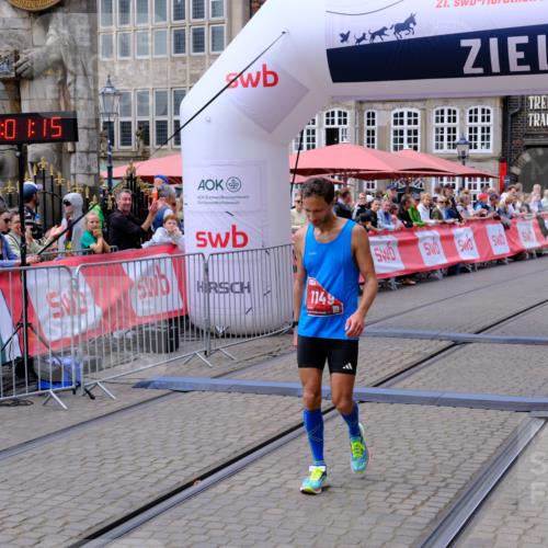 13.09.2026 - 21. swb-Marathon Bremen Tim E. http://msf.ph/oto/10352010 13.09.2026 12:32:05 Ziel  meine-sportfotos.de