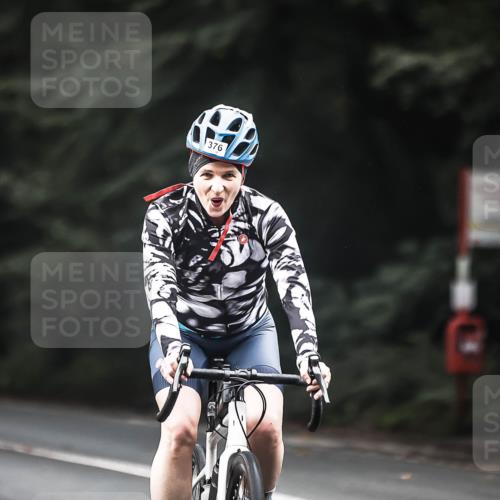 13.09.2026 - Stadtparktriathlon H.Heesch http://msf.ph/oto/10352018 13.09.2026 11:06:11 Radfahren 376, 582, 665, 687, 696 meine-sportfotos.de