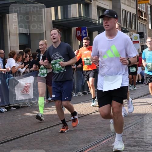 13.09.2026 - 21. swb-Marathon Bremen Strokosch-Dieckow http://msf.ph/oto/10352040 13.09.2026 13:32:23 Ziel 1437, 1687, 2292, 2293, 2611, 2638, 2992, 3354, 3429, 3878, 3895, 3902, 4233, 4263, 4323, 4380, 4862, 5009, 5398, 5581, 5657, 6583, 6593, 6718, 6760, 6786, 7016, 7173, 7466, 7758, 7990, 8344, 8367, 8506, 8957, 9040, 9175, 13164, 13232, 13234, 287, 1369, 2310, 2910, 3402, 3441, 3650, 3922, 4057, 4263, 4471, 4566, 4655, 4797, 4835, 5281, 5628, 6258, 6475, 6518, 7182, 7818, 9394, 13182 meine-sportfotos.de