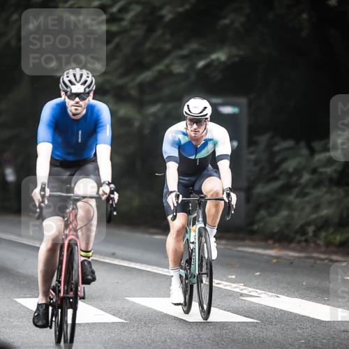 13.09.2026 - Stadtparktriathlon H.Heesch http://msf.ph/oto/10352043 13.09.2026 11:06:12 Radfahren 376, 564, 582, 665, 687, 696 meine-sportfotos.de