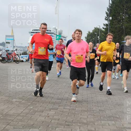 13.09.2026 - Kiel Lauf Andreas Tolksdorf http://msf.ph/oto/10352050 13.09.2026 09:56:21 Kiellinie 9867, 9637, 1969 meine-sportfotos.de