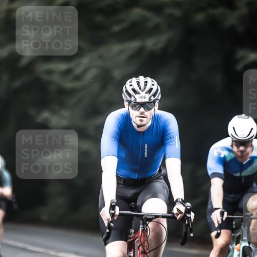 13.09.2026 - Stadtparktriathlon H.Heesch http://msf.ph/oto/10352051 13.09.2026 11:06:13 Radfahren 376, 427, 564, 582, 665, 687, 696 meine-sportfotos.de