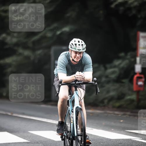 13.09.2026 - Stadtparktriathlon H.Heesch http://msf.ph/oto/10352065 13.09.2026 11:06:14 Radfahren 376, 427, 564, 582, 665, 687, 696 meine-sportfotos.de