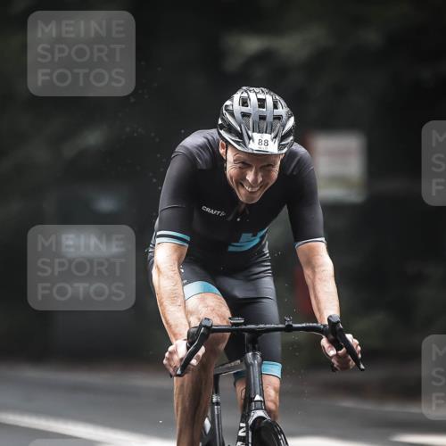 13.09.2026 - Stadtparktriathlon H.Heesch http://msf.ph/oto/10352069 13.09.2026 09:27:08 Radfahren 82, 88 meine-sportfotos.de