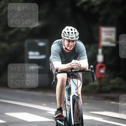 13.09.2026 - Stadtparktriathlon H.Heesch http://msf.ph/oto/10352070 13.09.2026 11:06:15 Radfahren 376, 427, 564, 582, 665, 687, 696 meine-sportfotos.de