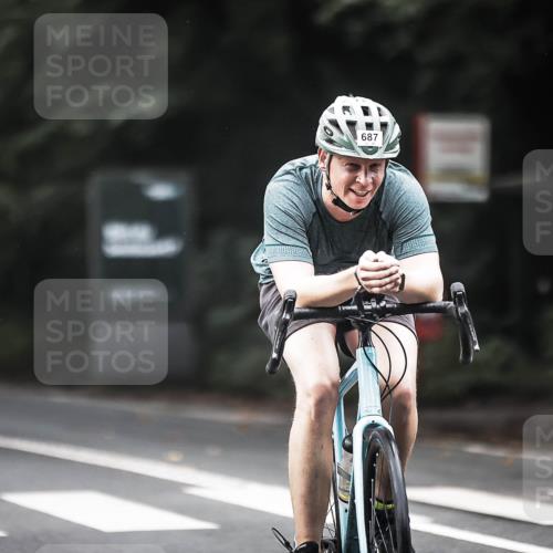 13.09.2026 - Stadtparktriathlon H.Heesch http://msf.ph/oto/10352073 13.09.2026 11:06:15 Radfahren 376, 427, 564, 582, 665, 687, 696 meine-sportfotos.de