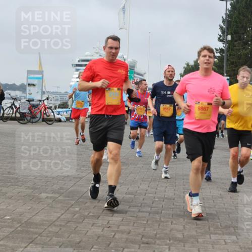 13.09.2026 - Kiel Lauf Andreas Tolksdorf http://msf.ph/oto/10352077 13.09.2026 09:56:21 Kiellinie 6536, 7763, 9567, 9867 meine-sportfotos.de