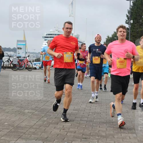 13.09.2026 - Kiel Lauf Andreas Tolksdorf http://msf.ph/oto/10352080 13.09.2026 09:56:21 Kiellinie 9567, 1938, 9867, 1969 meine-sportfotos.de