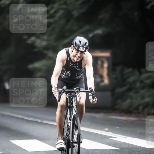 13.09.2026 - Stadtparktriathlon H.Heesch http://msf.ph/oto/10352133 13.09.2026 11:06:22 Radfahren 427, 544, 564, 632 meine-sportfotos.de