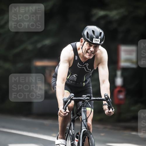13.09.2026 - Stadtparktriathlon H.Heesch http://msf.ph/oto/10352154 13.09.2026 11:06:23 Radfahren 427, 544, 564, 632 meine-sportfotos.de
