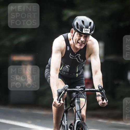 13.09.2026 - Stadtparktriathlon H.Heesch http://msf.ph/oto/10352159 13.09.2026 11:06:23 Radfahren 427, 544, 564, 632 meine-sportfotos.de
