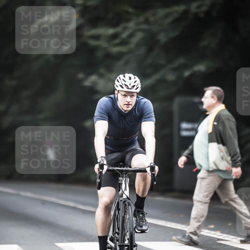 13.09.2026 - Stadtparktriathlon H.Heesch http://msf.ph/oto/10352170 13.09.2026 11:06:27 Radfahren 544, 632 meine-sportfotos.de