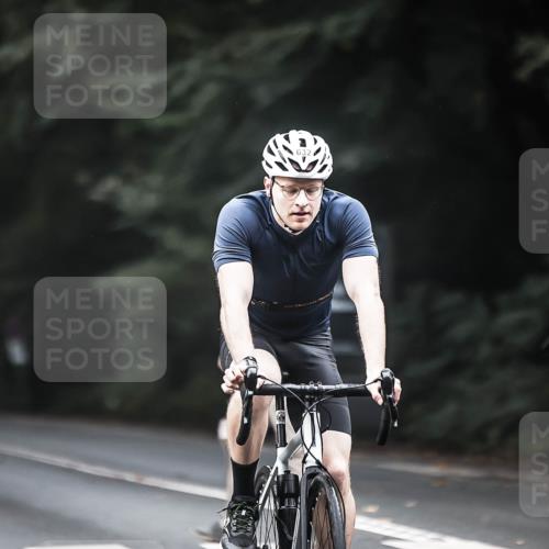 13.09.2026 - Stadtparktriathlon H.Heesch http://msf.ph/oto/10352184 13.09.2026 11:06:27 Radfahren 544, 632 meine-sportfotos.de