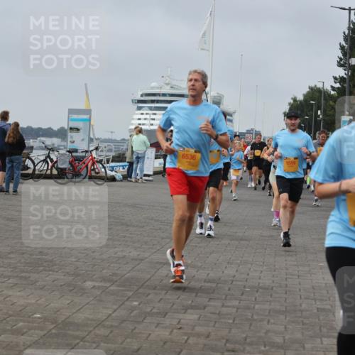 13.09.2026 - Kiel Lauf Andreas Tolksdorf http://msf.ph/oto/10352185 13.09.2026 09:56:24 Kiellinie 6536, 3, 9559, 149, 1763 meine-sportfotos.de