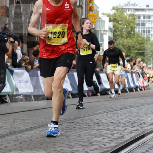 13.09.2026 - 21. swb-Marathon Bremen Strokosch-Dieckow http://msf.ph/oto/10352300 13.09.2026 10:55:09 Ziel 10589, 10608, 10646, 10704, 10901, 11040, 11174, 11569, 11620, 11860, 11874, 11889, 12313, 12519, 12800, 13526, 13592, 10725, 11014, 11466, 11631, 11910, 12201, 12218, 12258, 12549 meine-sportfotos.de