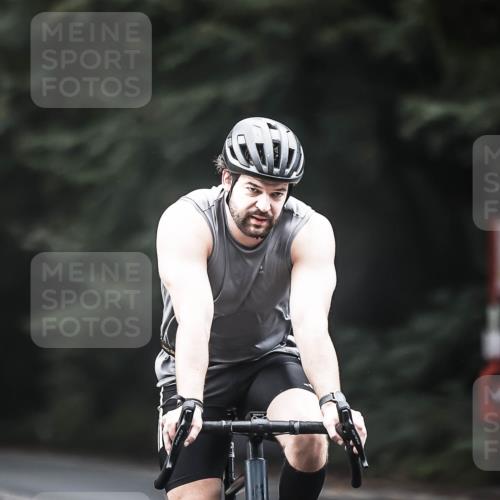 13.09.2026 - Stadtparktriathlon H.Heesch http://msf.ph/oto/10352313 13.09.2026 11:06:40 Radfahren 443, 550, 611, 614, 634, 656, 674 meine-sportfotos.de