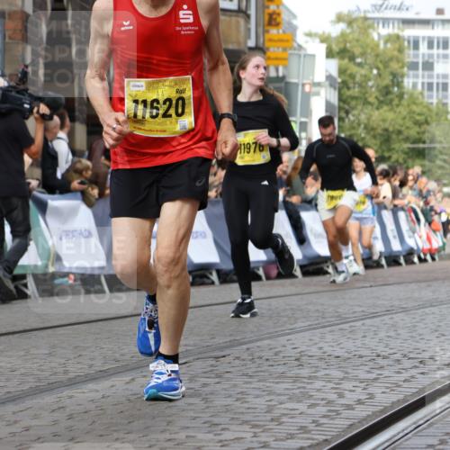 13.09.2026 - 21. swb-Marathon Bremen Strokosch-Dieckow http://msf.ph/oto/10352321 13.09.2026 10:55:09 Ziel 10589, 10608, 10646, 10704, 10901, 11040, 11174, 11569, 11620, 11860, 11874, 11889, 12313, 12519, 12800, 13526, 13592, 10725, 11014, 11466, 11631, 11910, 12201, 12218, 12258, 12549 meine-sportfotos.de