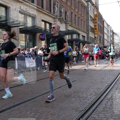 13.09.2026 - 21. swb-Marathon Bremen Strokosch-Dieckow http://msf.ph/oto/10352336 13.09.2026 13:32:29 Ziel 891, 1437, 1532, 2611, 2638, 3167, 3354, 3773, 3878, 3895, 3902, 4194, 4233, 4323, 4862, 5009, 5090, 5398, 5581, 5657, 6018, 6583, 6718, 6786, 6941, 7016, 7466, 7756, 7758, 8344, 8367, 8506, 9406, 9745, 10048, 13164, 13232, 13234, 13247, 287, 1369, 1687, 2292, 2293, 2910, 2992, 3402, 3429, 3441, 3650, 3922, 4057, 4263, 4380, 4471, 4566, 4655, 4835, 5281, 5628, 6258, 6475, 6518, 6593, 6760, 7182, 7818, 9394, 13182 meine-sportfotos.de