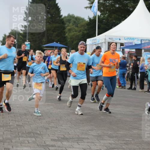 13.09.2026 - Kiel Lauf Andreas Tolksdorf http://msf.ph/oto/10352339 13.09.2026 09:56:30 Kiellinie 4443, 8305, 7199 meine-sportfotos.de