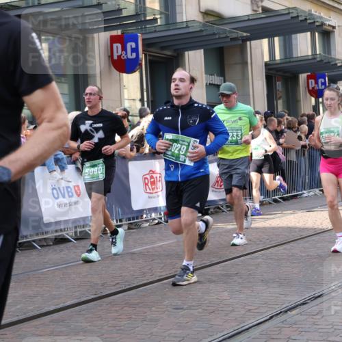 13.09.2026 - 21. swb-Marathon Bremen Strokosch-Dieckow http://msf.ph/oto/10352353 13.09.2026 13:32:30 Ziel 891, 1437, 1532, 2611, 2638, 3167, 3354, 3773, 3878, 3895, 3902, 4194, 4233, 4323, 4862, 5009, 5090, 5398, 5581, 5657, 5706, 6018, 6583, 6718, 6786, 6941, 7016, 7466, 7756, 7758, 8344, 8367, 8506, 9406, 9745, 9829, 10048, 13164, 13232, 13234, 13247, 287, 1369, 1687, 2292, 2293, 2910, 2992, 3402, 3429, 3441, 3650, 3878, 3922, 4057, 4263, 4380, 4471, 4566, 4655, 4835, 5281, 5628, 6258, 6475, 6518, 6593, 6760, 7182, 7818, 9394, 13182 meine-sportfotos.de