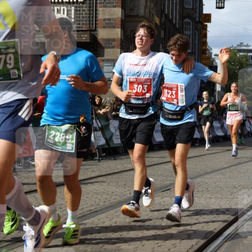 13.09.2026 - 21. swb-Marathon Bremen Strokosch-Dieckow http://msf.ph/oto/10352355 13.09.2026 13:29:43 Ziel 132, 303, 596, 651, 1083, 1365, 1387, 1545, 1823, 2023, 2076, 2301, 2742, 2867, 2957, 3258, 3721, 3796, 3846, 3912, 4541, 5036, 5244, 5599, 6030, 6103, 6499, 6690, 7013, 7149, 7361, 7426, 7631, 7649, 7860, 8007, 8009, 8066, 8099, 8277, 8338, 8675, 8831, 9249, 9889, 10128, 109, 454, 716, 1073, 1173, 1205, 1759, 1848, 1861, 3320, 3618, 3667, 3908, 4115, 4524, 4575, 5631, 6127, 6725, 7093, 8267, 8612, 8771, 8899, 9049 meine-sportfotos.de