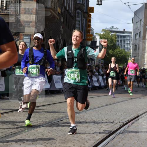 13.09.2026 - 21. swb-Marathon Bremen Strokosch-Dieckow http://msf.ph/oto/10352359 13.09.2026 13:33:09 Ziel 891, 1437, 1532, 2611, 2638, 3167, 3773, 3895, 3902, 4194, 4233, 4862, 5009, 5090, 5398, 5581, 5657, 6018, 6583, 6718, 6786, 6941, 7016, 7466, 7756, 7758, 8344, 8367, 8506, 9406, 9745, 10048, 13164, 13232, 13234, 13247, 831, 1124, 2283, 2393, 2980, 4052, 4243, 4260, 4492, 4536, 4565, 5040, 5324, 5560, 5660, 5790, 5861, 5862, 5914, 6421, 6614, 6777, 6915, 7145, 7421, 7467, 7789, 7830, 9206, 9616, 9856, 13101 meine-sportfotos.de