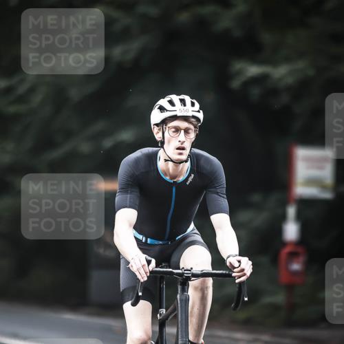 13.09.2026 - Stadtparktriathlon H.Heesch http://msf.ph/oto/10352378 13.09.2026 11:06:47 Radfahren 394, 443, 490, 550, 641 meine-sportfotos.de