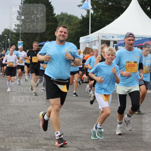 13.09.2026 - Kiel Lauf Andreas Tolksdorf http://msf.ph/oto/10352379 13.09.2026 09:56:31 Kiellinie 7156, 4535, 2653, 8305 meine-sportfotos.de