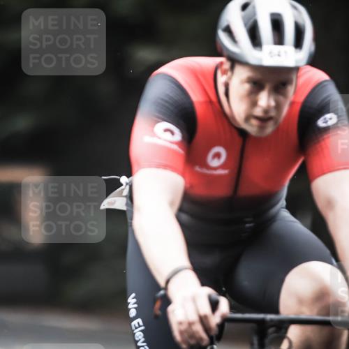 13.09.2026 - Stadtparktriathlon H.Heesch http://msf.ph/oto/10352411 13.09.2026 11:06:48 Radfahren 394, 443, 490, 550, 641 meine-sportfotos.de