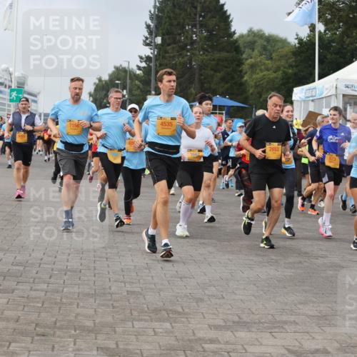 13.09.2026 - Kiel Lauf Andreas Tolksdorf http://msf.ph/oto/10352425 13.09.2026 09:56:32 Kiellinie 8203, 7156, 920, 4535, 2653, 973, 3134, 11164, 972 meine-sportfotos.de