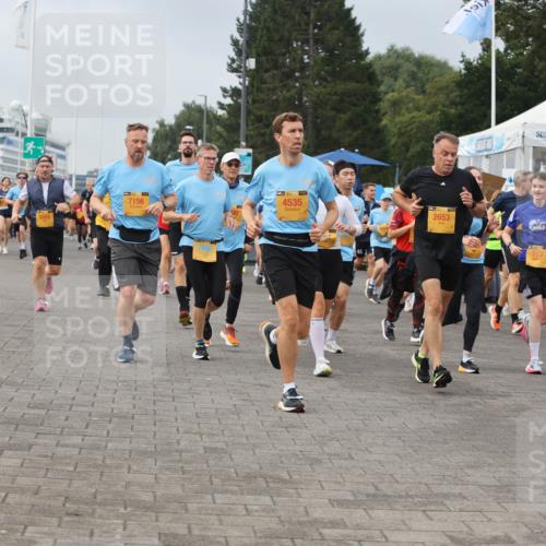13.09.2026 - Kiel Lauf Andreas Tolksdorf http://msf.ph/oto/10352438 13.09.2026 09:56:32 Kiellinie 7156, 4535, 2653, 8203, 191, 973, 3134 meine-sportfotos.de