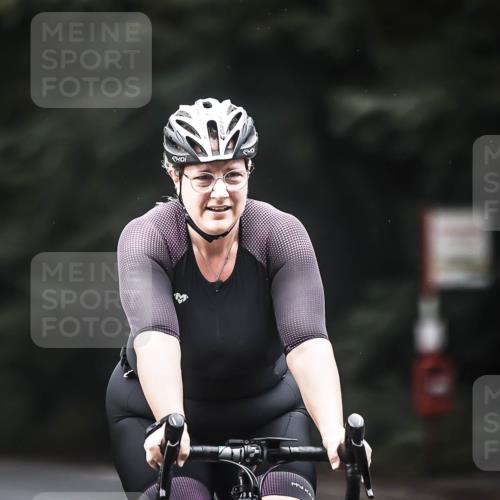 13.09.2026 - Stadtparktriathlon H.Heesch http://msf.ph/oto/10352474 13.09.2026 11:06:53 Radfahren 394, 490, 641 meine-sportfotos.de