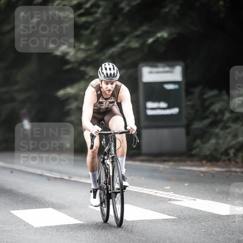 13.09.2026 - Stadtparktriathlon H.Heesch http://msf.ph/oto/10352494 13.09.2026 11:06:59 Radfahren 394, 478, 584 meine-sportfotos.de