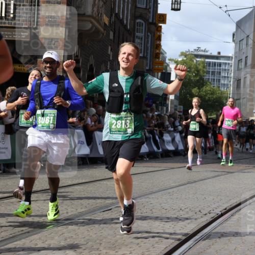13.09.2026 - 21. swb-Marathon Bremen Strokosch-Dieckow http://msf.ph/oto/10352508 13.09.2026 13:33:09 Ziel 891, 1437, 1532, 2611, 2638, 3167, 3773, 3895, 3902, 4194, 4233, 4862, 5009, 5090, 5398, 5581, 5657, 6018, 6583, 6718, 6786, 6941, 7016, 7466, 7756, 7758, 8344, 8367, 8506, 9406, 9745, 10048, 13164, 13232, 13234, 13247, 831, 1124, 2283, 2393, 2980, 4052, 4243, 4260, 4492, 4536, 4565, 5040, 5324, 5560, 5660, 5790, 5861, 5862, 5914, 6421, 6614, 6777, 6915, 7145, 7421, 7467, 7789, 7830, 9206, 9616, 9856, 13101 meine-sportfotos.de