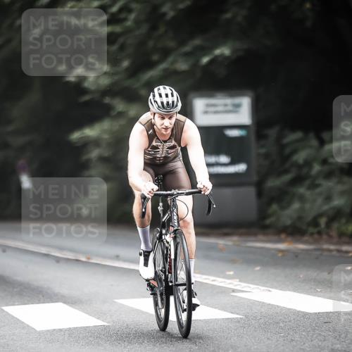 13.09.2026 - Stadtparktriathlon H.Heesch http://msf.ph/oto/10352517 13.09.2026 11:06:59 Radfahren 394, 478, 584 meine-sportfotos.de