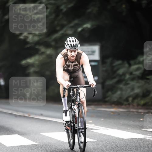 13.09.2026 - Stadtparktriathlon H.Heesch http://msf.ph/oto/10352523 13.09.2026 11:07:00 Radfahren 478, 584, 707 meine-sportfotos.de