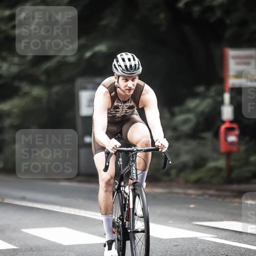 13.09.2026 - Stadtparktriathlon H.Heesch http://msf.ph/oto/10352532 13.09.2026 11:07:00 Radfahren 478, 584, 707 meine-sportfotos.de
