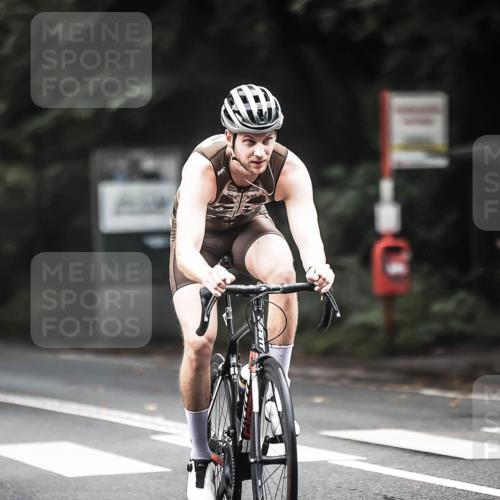 13.09.2026 - Stadtparktriathlon H.Heesch http://msf.ph/oto/10352536 13.09.2026 11:07:00 Radfahren 478, 584, 707 meine-sportfotos.de