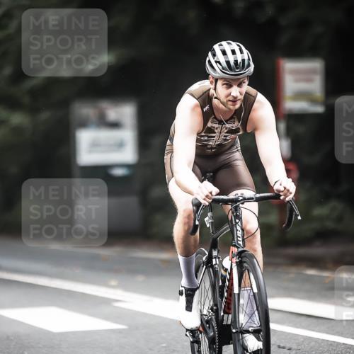 13.09.2026 - Stadtparktriathlon H.Heesch http://msf.ph/oto/10352541 13.09.2026 11:07:00 Radfahren 478, 584, 707 meine-sportfotos.de