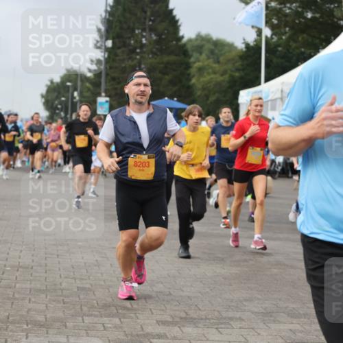 13.09.2026 - Kiel Lauf Andreas Tolksdorf http://msf.ph/oto/10352565 13.09.2026 09:56:36 Kiellinie 38, 8203, 39, 3770, 2501 meine-sportfotos.de