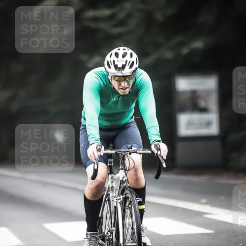 13.09.2026 - Stadtparktriathlon H.Heesch http://msf.ph/oto/10352587 13.09.2026 11:07:02 Radfahren 478, 584, 707 meine-sportfotos.de