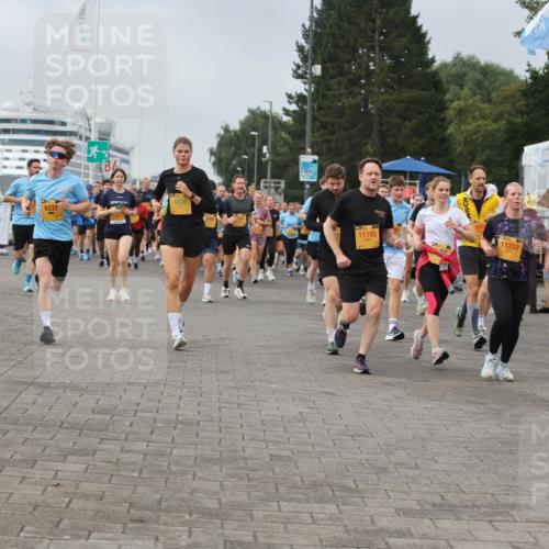 13.09.2026 - Kiel Lauf Andreas Tolksdorf http://msf.ph/oto/10352608 13.09.2026 09:56:37 Kiellinie 6537, 11195, 11232, 1975 meine-sportfotos.de