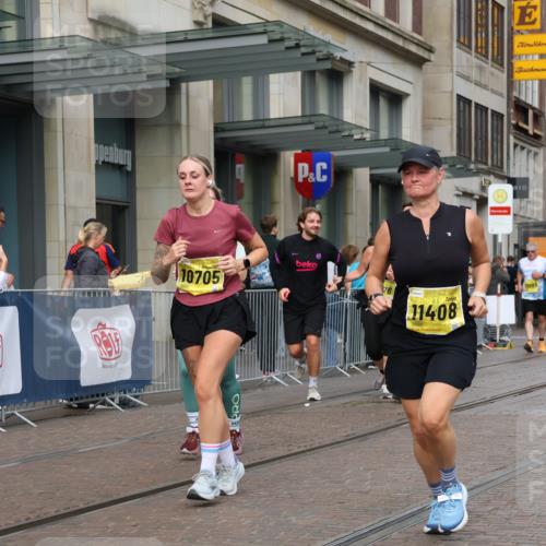 13.09.2026 - 21. swb-Marathon Bremen Strokosch-Dieckow http://msf.ph/oto/10352629 13.09.2026 11:14:30 Ziel 10271, 10519, 10557, 10605, 10705, 10752, 10776, 10805, 11085, 11097, 11098, 11186, 11288, 11408, 11645, 11673, 11876, 11974, 12191, 12193, 10303, 10395, 10396, 10402, 10586, 10722, 10784, 10854, 11041, 11140, 11173, 11233, 11363, 11535, 11703, 11864, 12100, 12112, 12431 meine-sportfotos.de