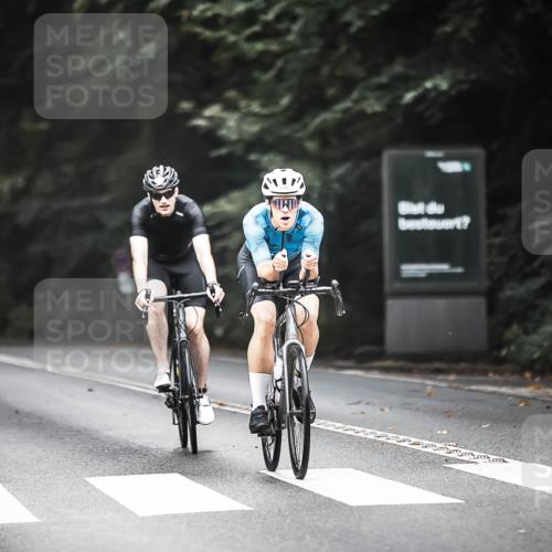 13.09.2026 - Stadtparktriathlon H.Heesch http://msf.ph/oto/10352638 13.09.2026 11:07:13 Radfahren 586, 599, 639, 646, 677 meine-sportfotos.de